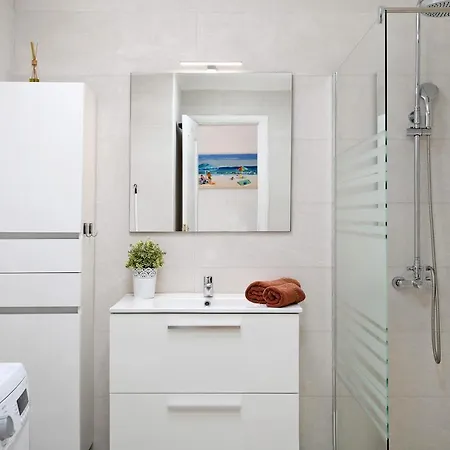 Flamingo Apartment *